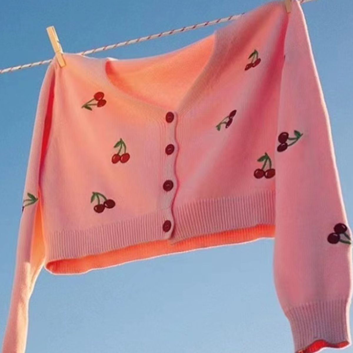 76b8389057b3424e9c2de2a88f900100-Max